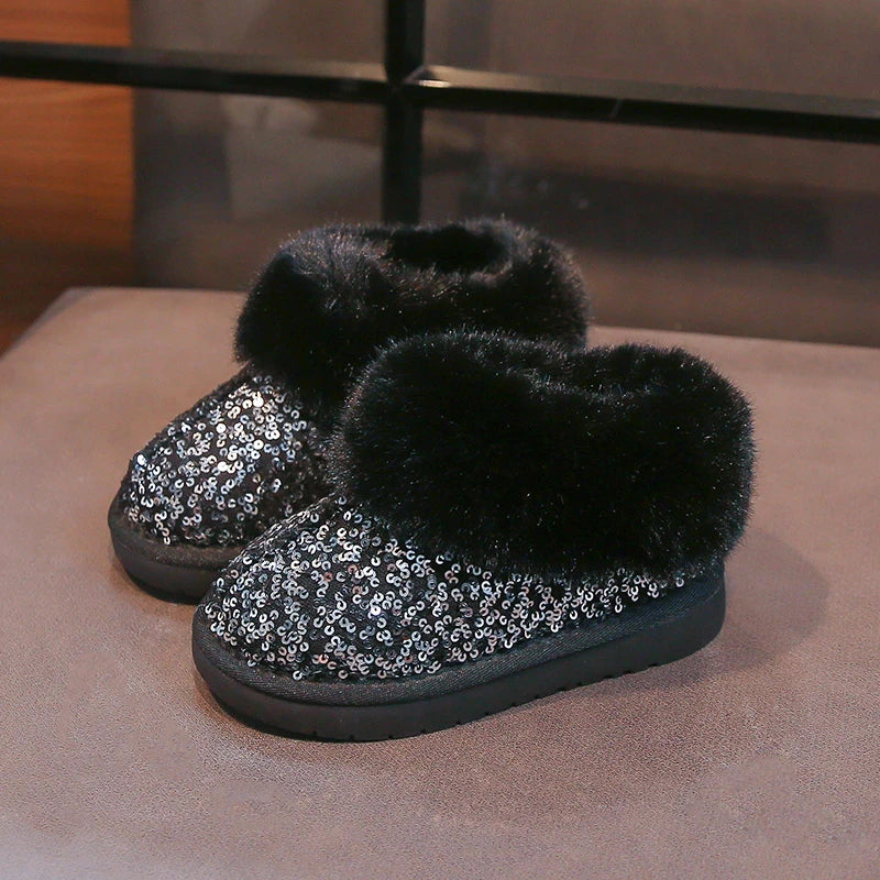 Girls’ Winter Boots – Soft-Soled Plush Snow Shoes, Warm & Fashionable for Toddlers.