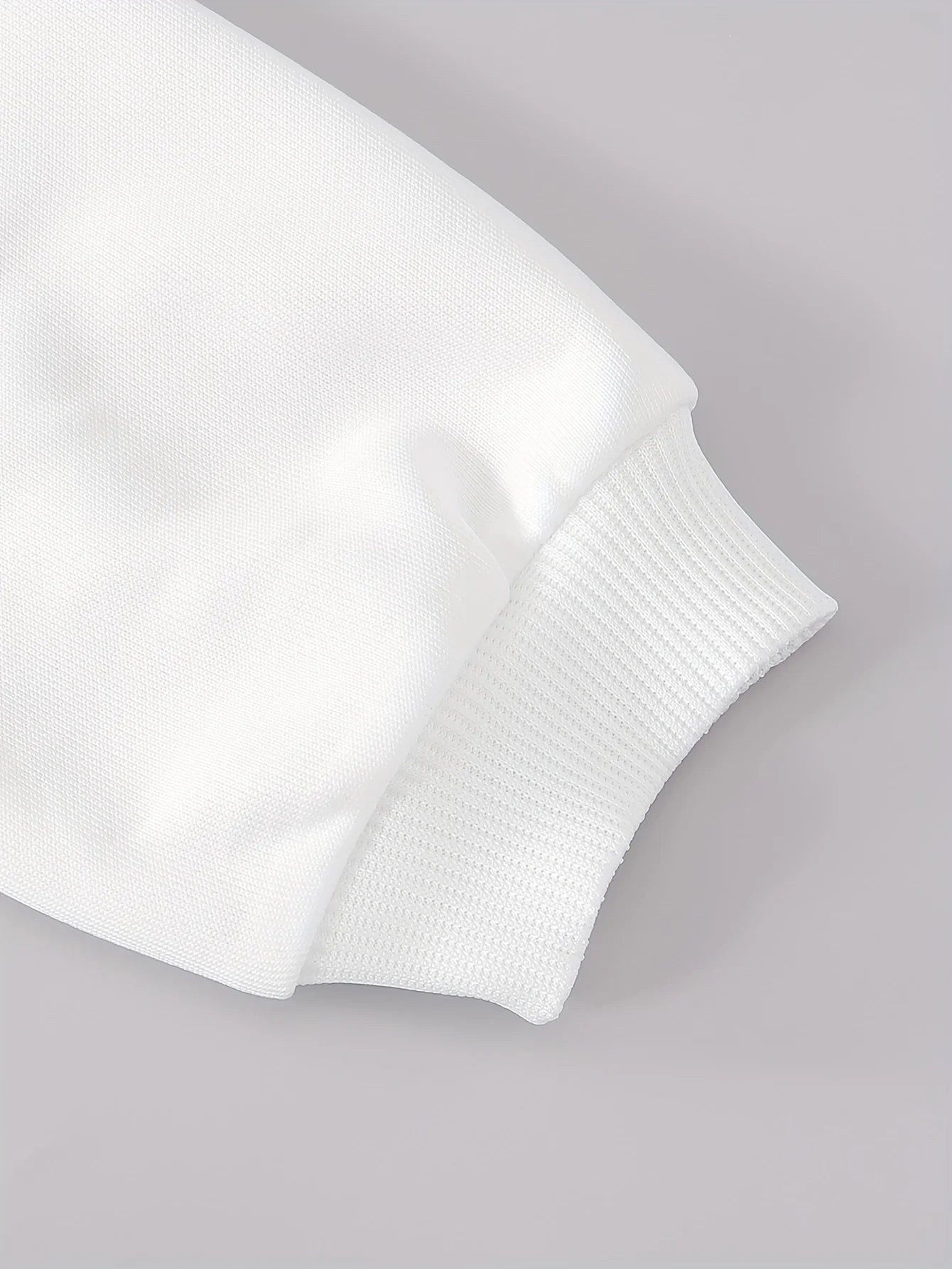 Set de bluză și pantaloni cargo pentru fete - ținută streetwear cu imprimeu de litere