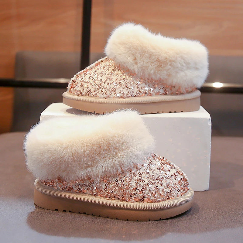 Girls’ Winter Boots – Soft-Soled Plush Snow Shoes, Warm & Fashionable for Toddlers.